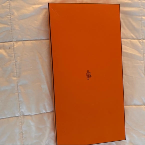 Beautiful Hermes scarf - Picture 13 of 16